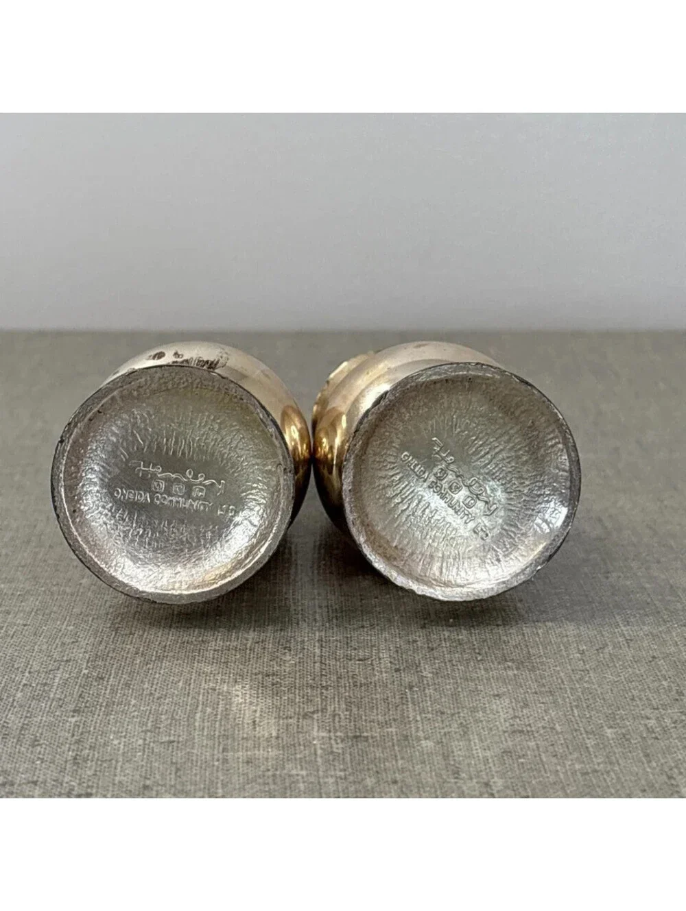Henley Tudor Salt Pepper Shakers Oneida Community Tudor Silver Plate VINTAGE!!